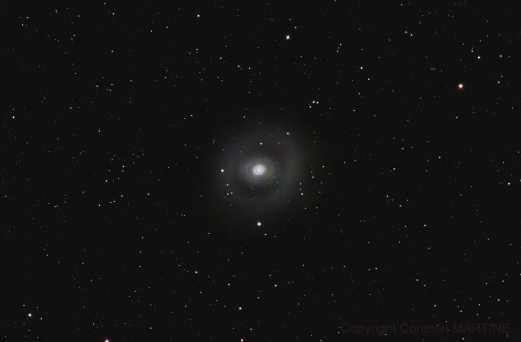 Une galaxie en forme d'oeil