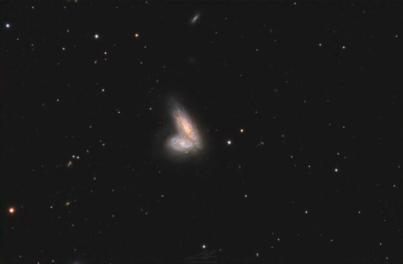 NGC 4567 Deux galaxies en interaction