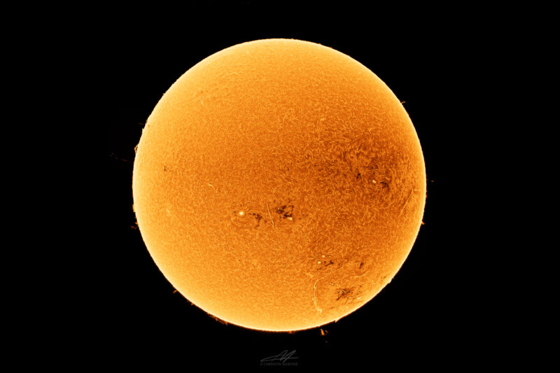 La chromosphère Le soleil dans son ensemble